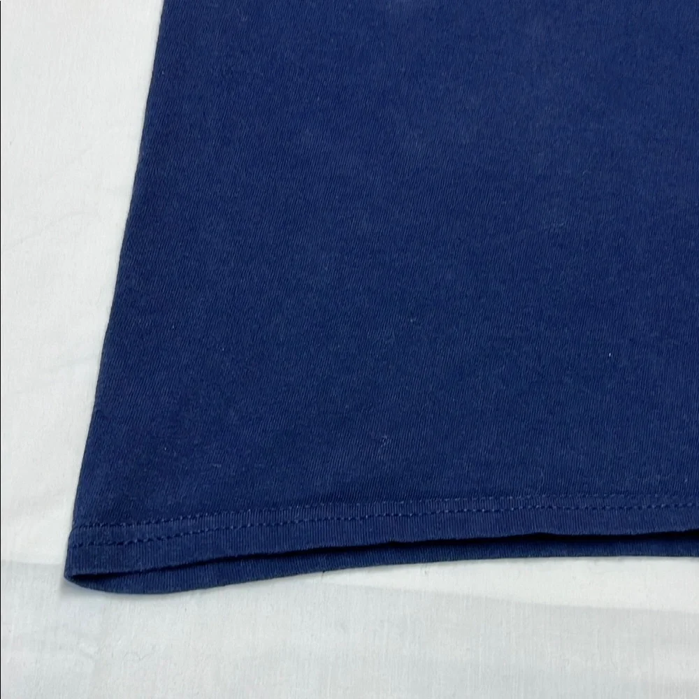 Gildan heavy cotton Wolfpack howl blue size medium short sleeve graphic tee - Picture 13 of 16